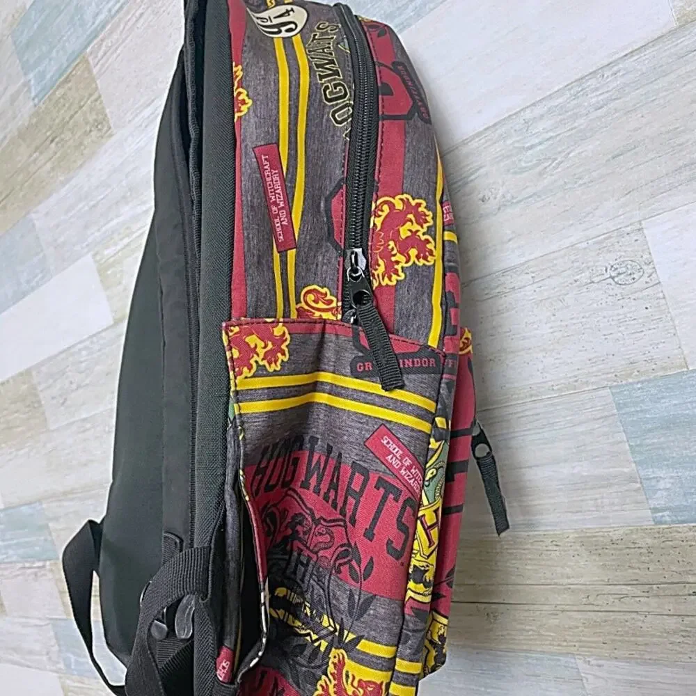 Harry Potter Backpack Hogwarts 9 3/4 School Witchcraft Red Yellow OS Unisex